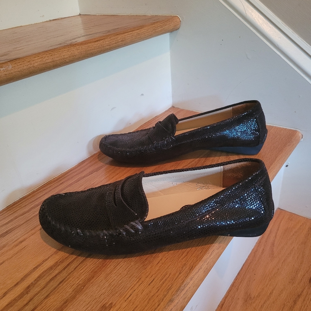 Van Eli Brown Leather Loafers Styled in Italy - Picture 3 of 11